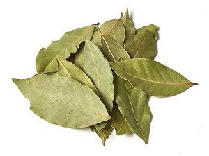 pile of dried bay leaves