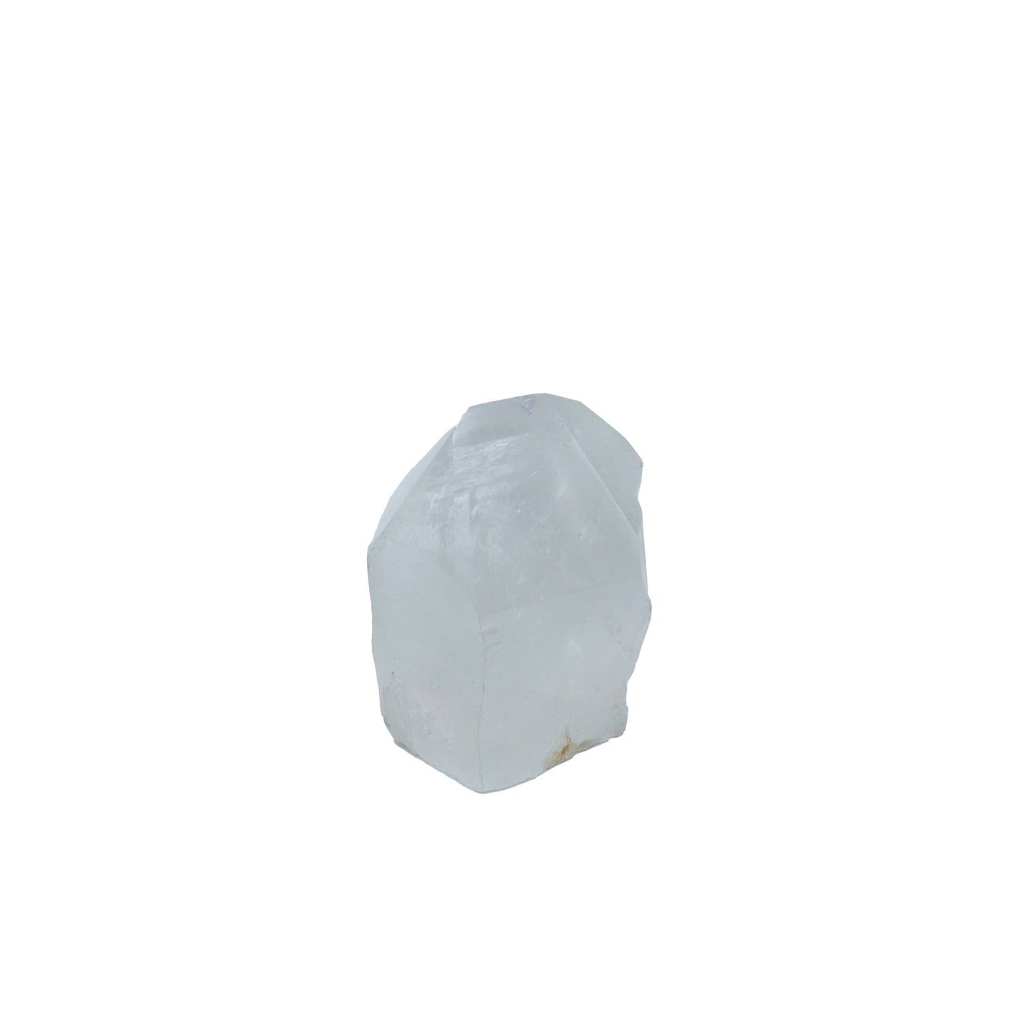 piec of cut white quartz